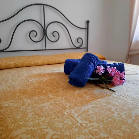 Case Vacanza Castello Di Gallura Santa Teresa Gallura Room photo
